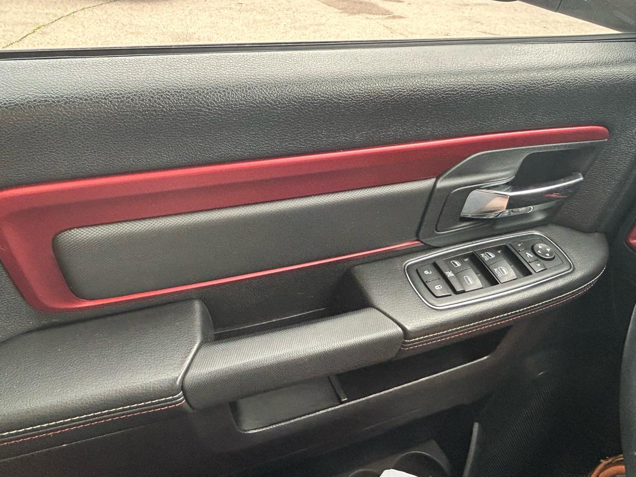 RAM 1500 Rebel Crew Cab SWB 4WD 2016