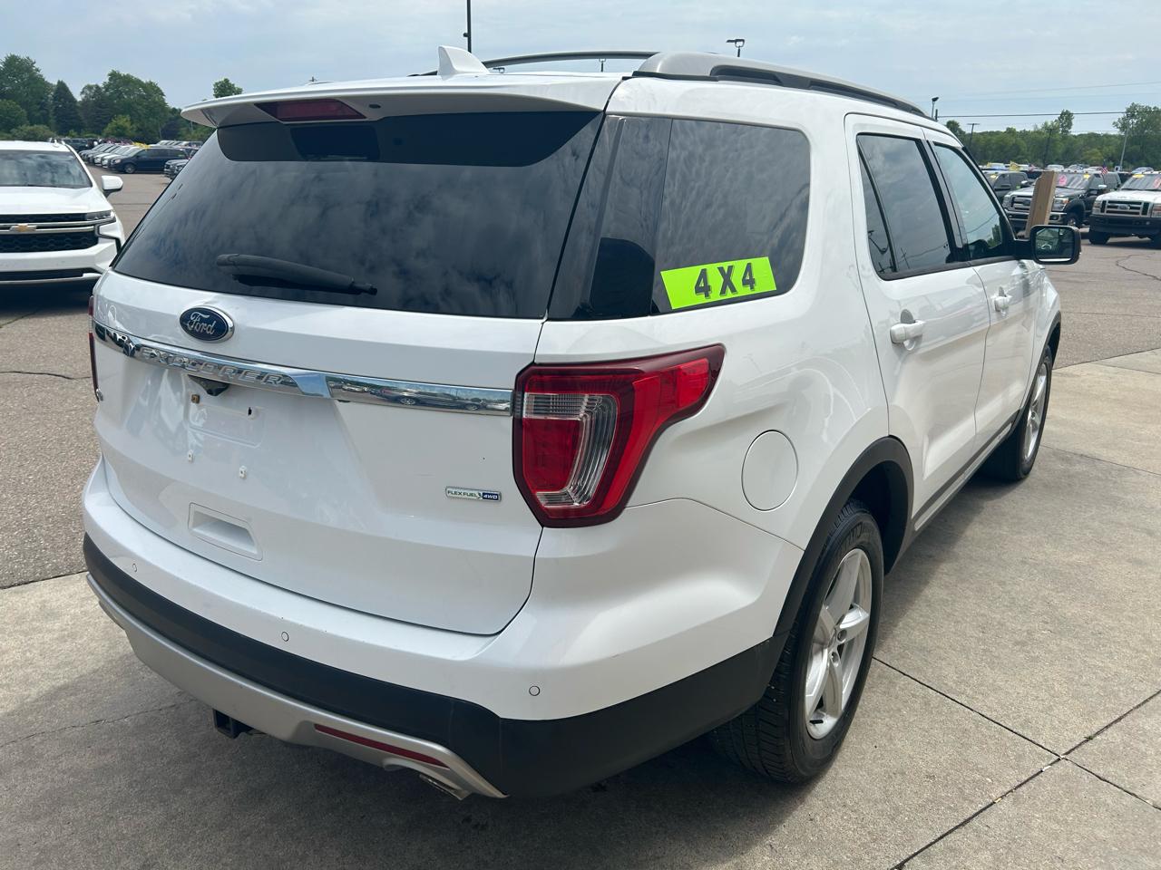 Ford Explorer XLT 4WD 2016
