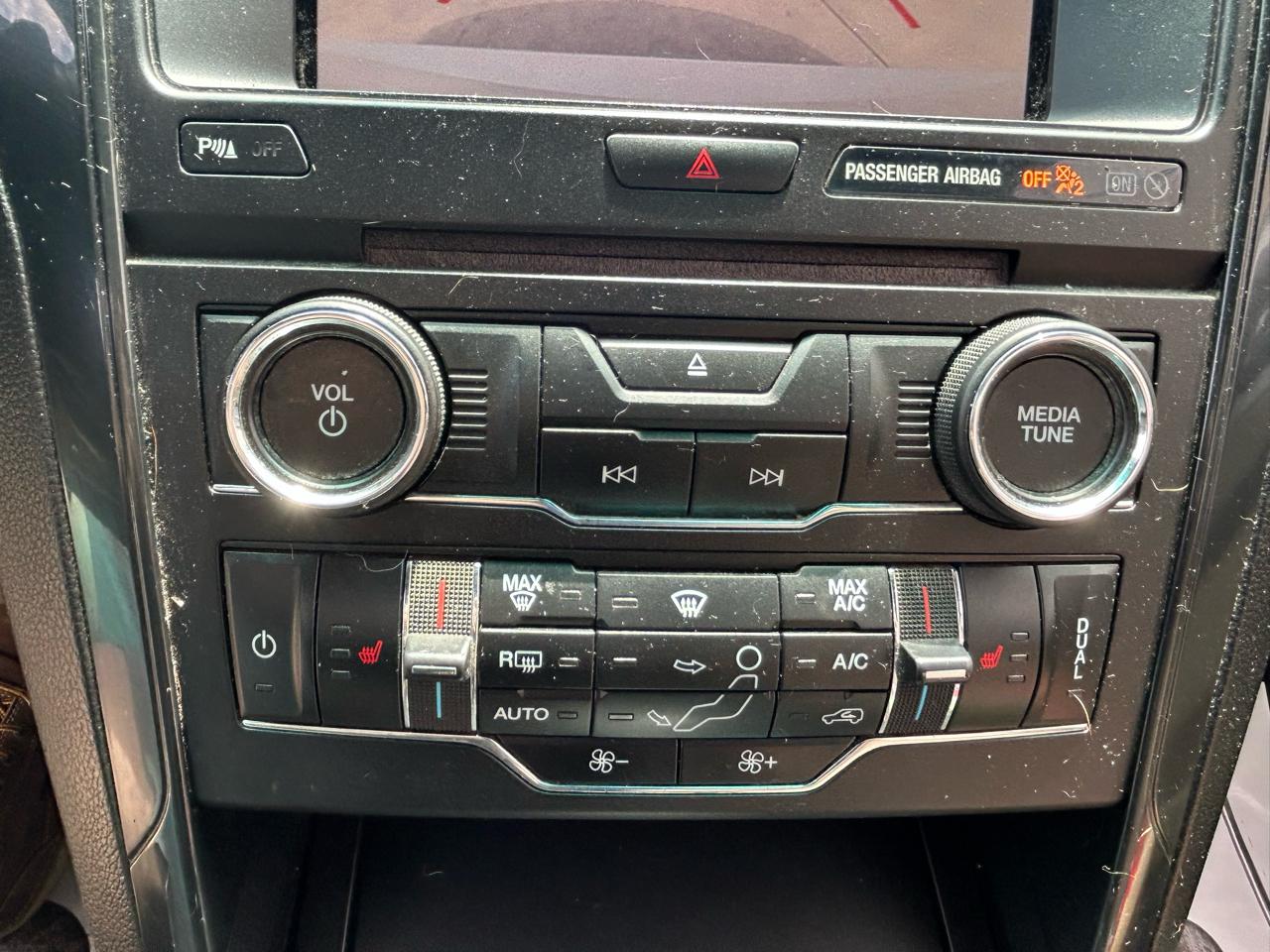 Ford Explorer XLT 4WD 2016