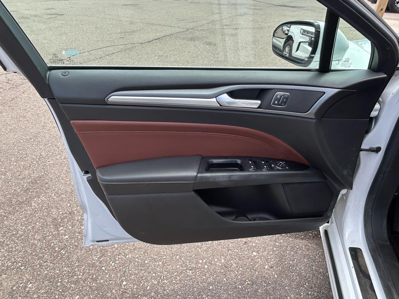 Ford Fusion SE 2015