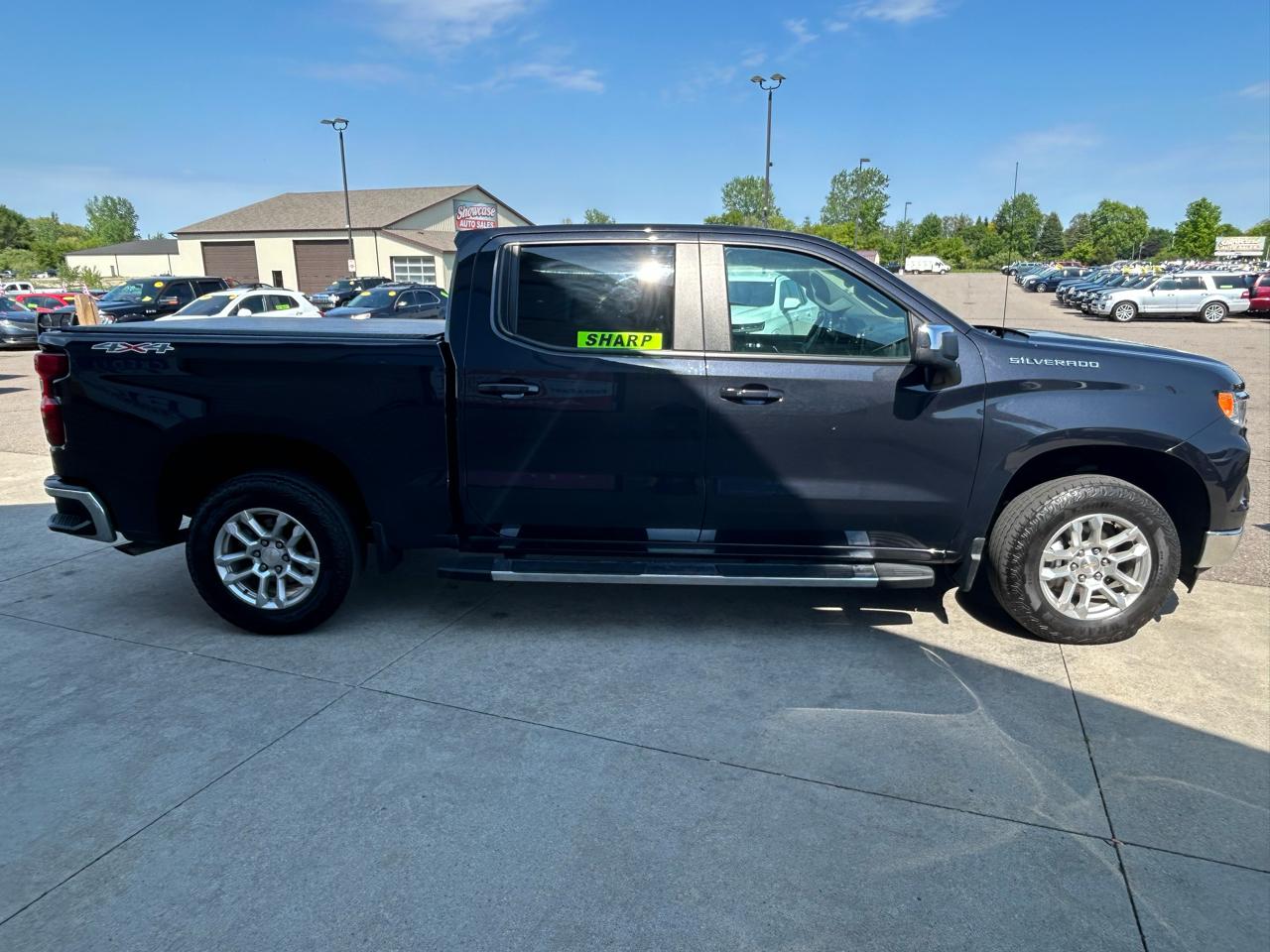 Chevrolet Silverado 1500 LT Crew Cab 4WD 2024