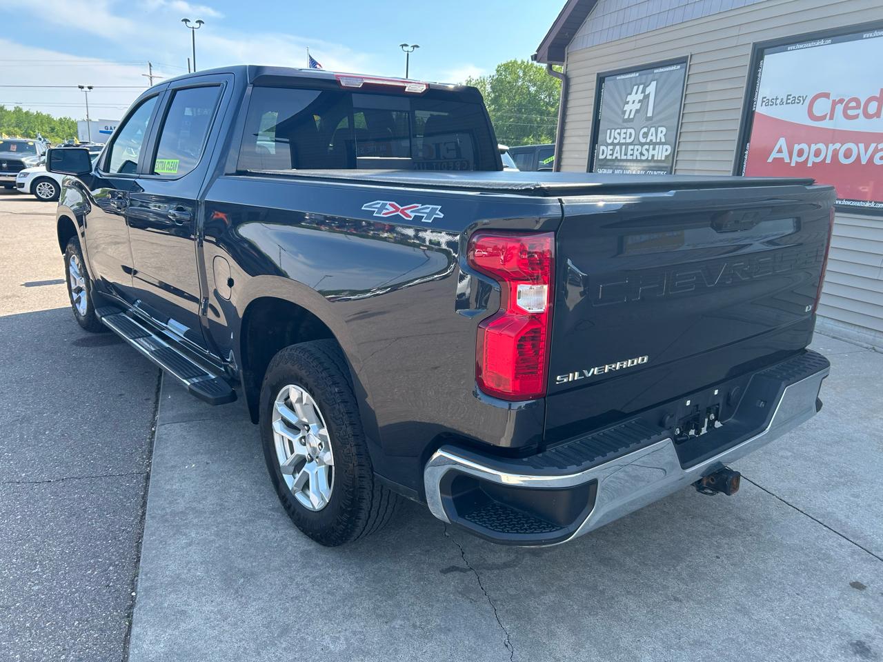 Chevrolet Silverado 1500 LT Crew Cab 4WD 2024