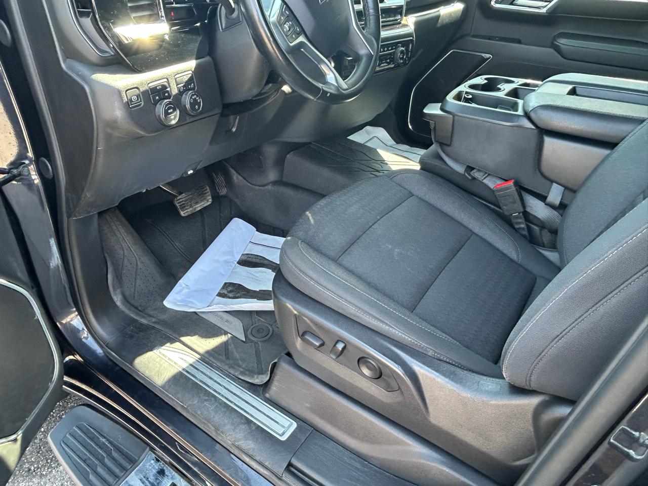 Chevrolet Silverado 1500 LT Crew Cab 4WD 2024
