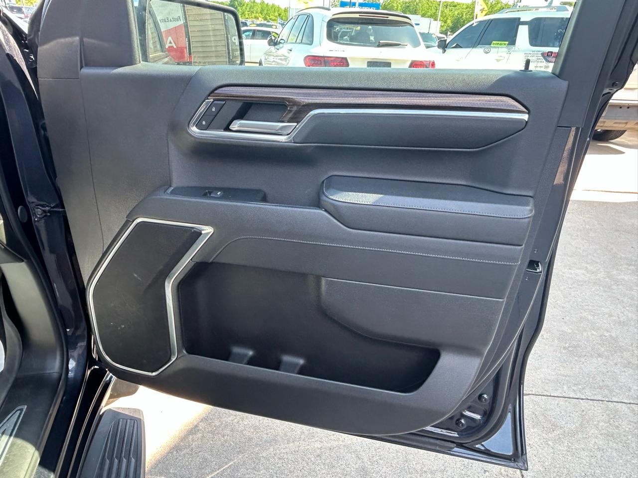 Chevrolet Silverado 1500 LT Crew Cab 4WD 2024