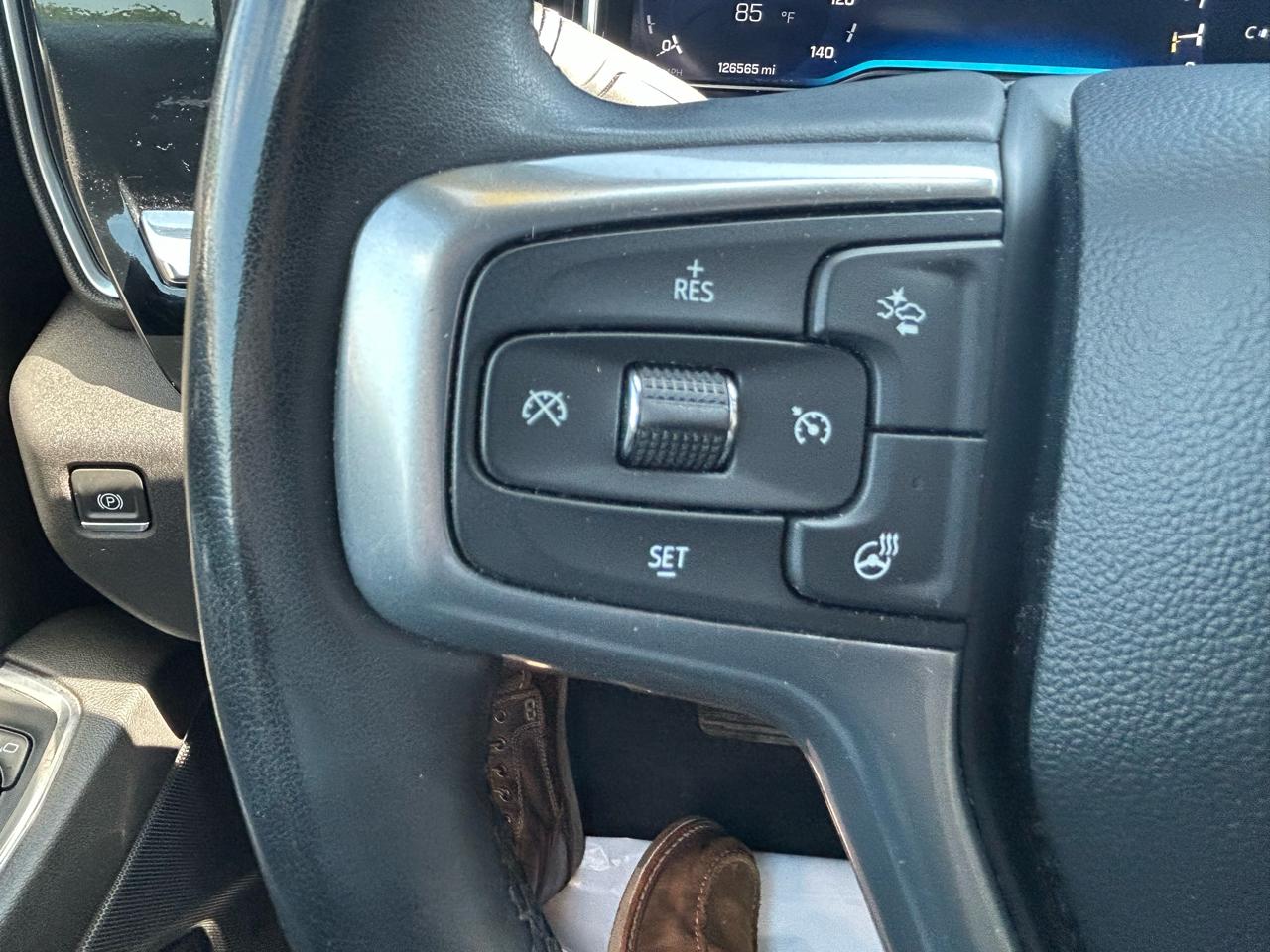 Chevrolet Silverado 1500 LT Crew Cab 4WD 2024