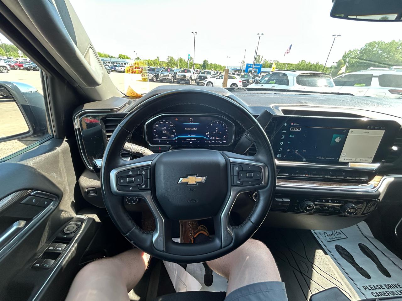 Chevrolet Silverado 1500 LT Crew Cab 4WD 2024