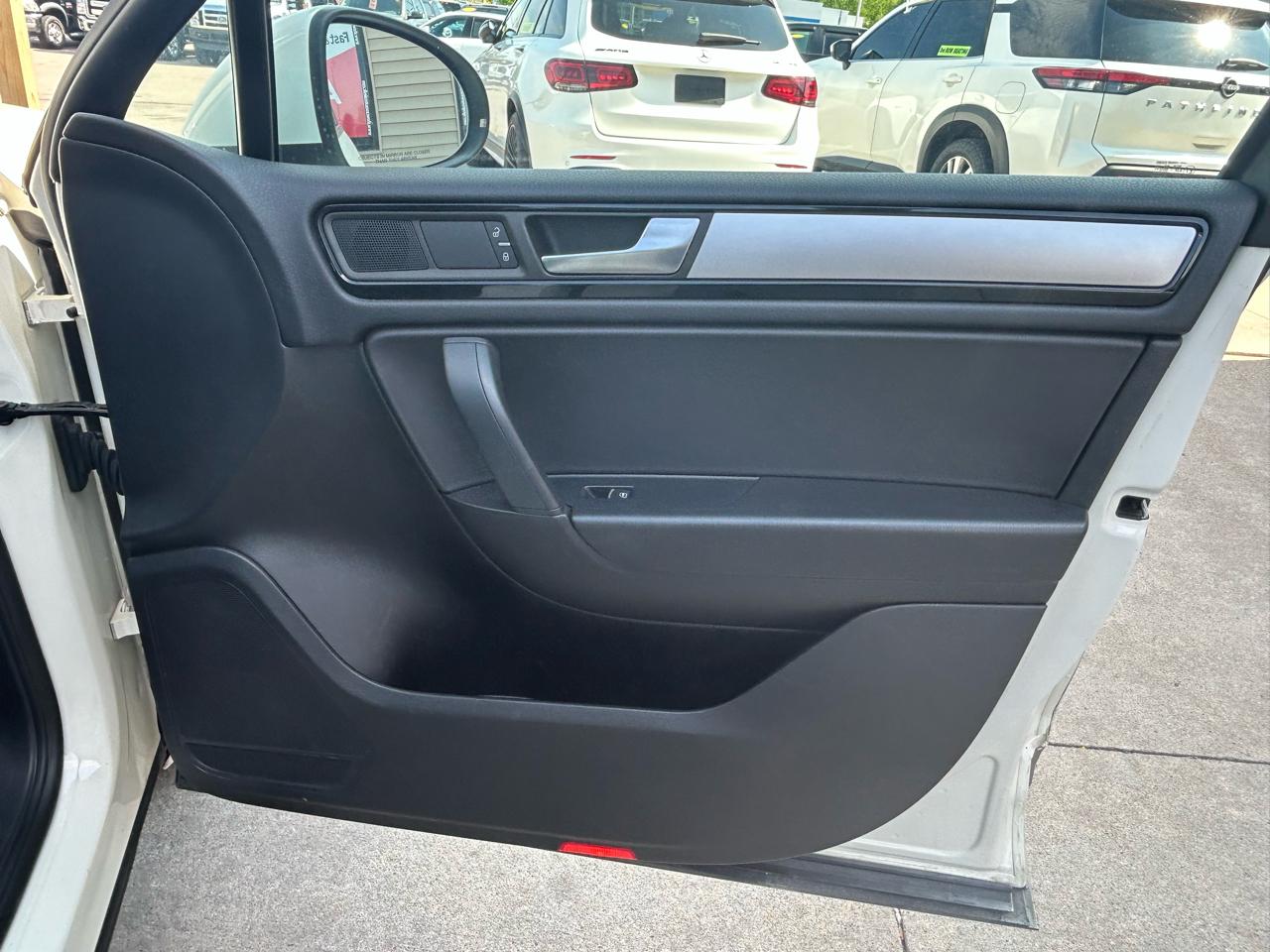 Volkswagen Touareg VR6 FSI 2011