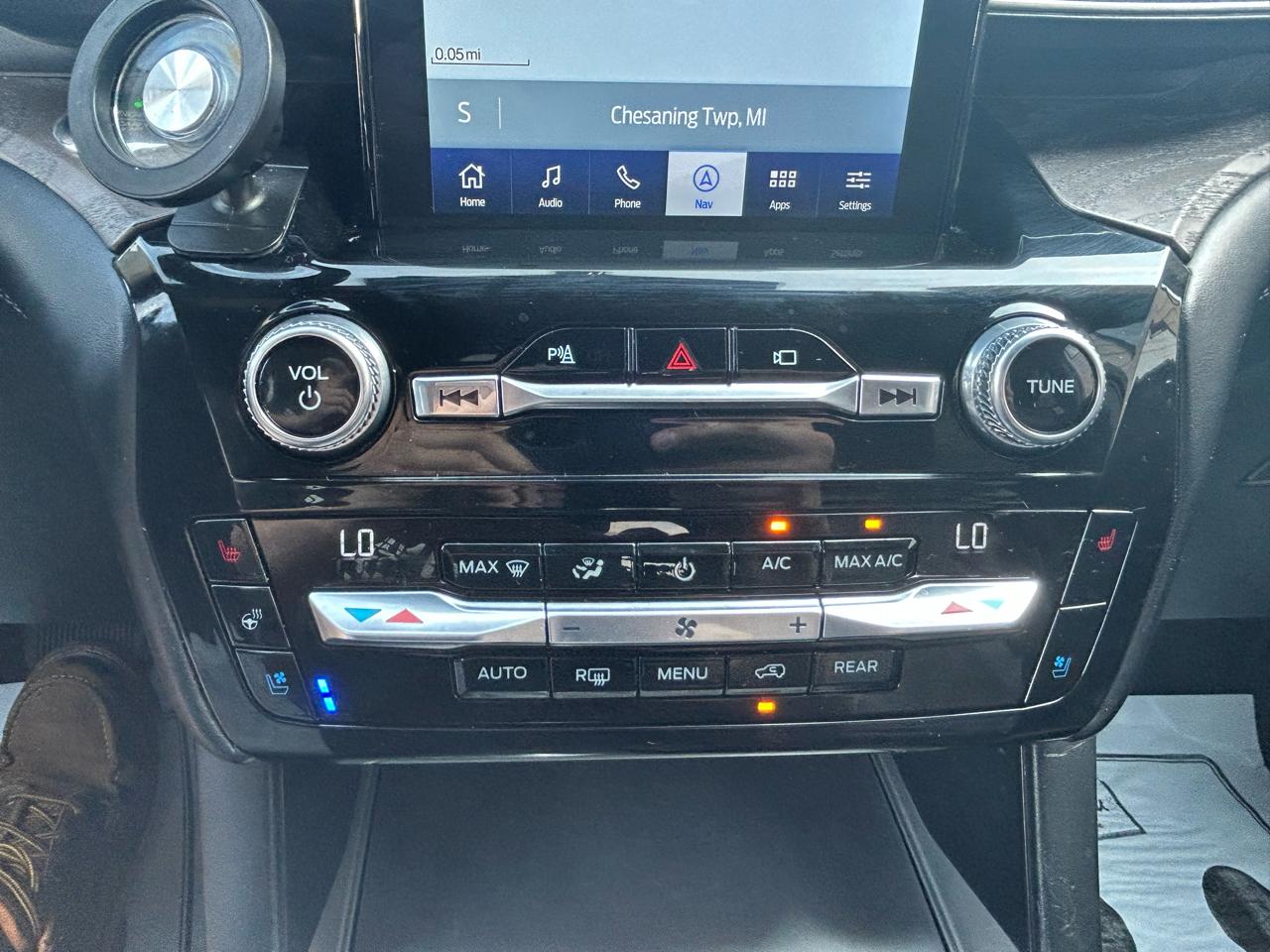 Ford Explorer Platinum Hybrid AWD 2021