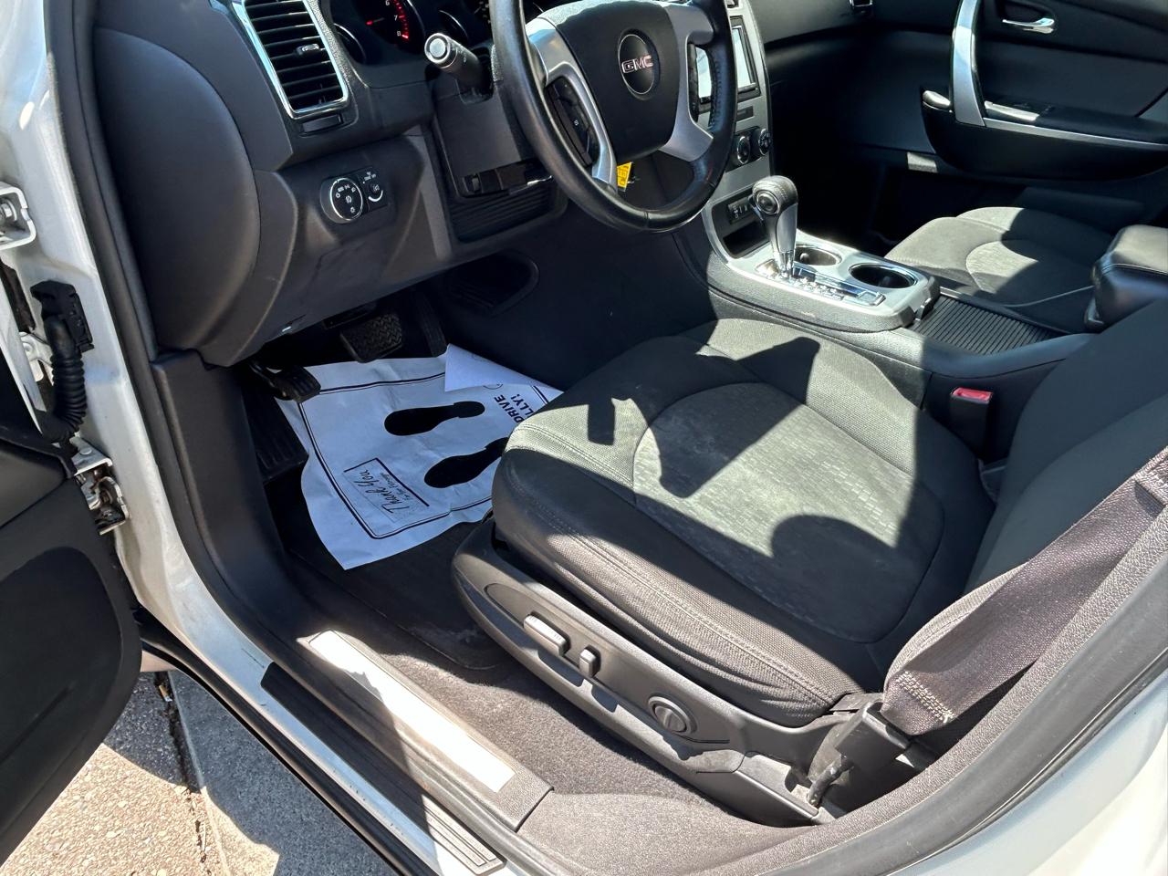 GMC Acadia SLE-2 FWD 2012