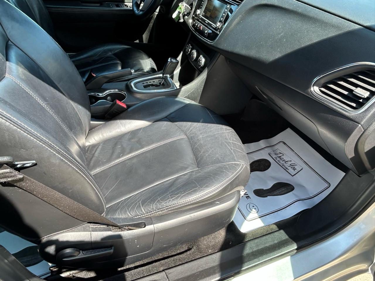 Chrysler 200 Limited 2012
