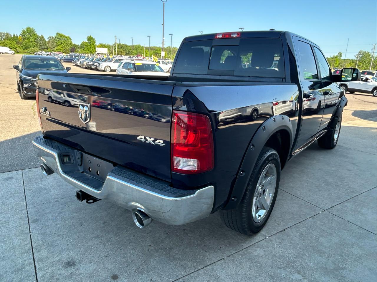 RAM 1500 SLT Crew Cab 4WD 2012