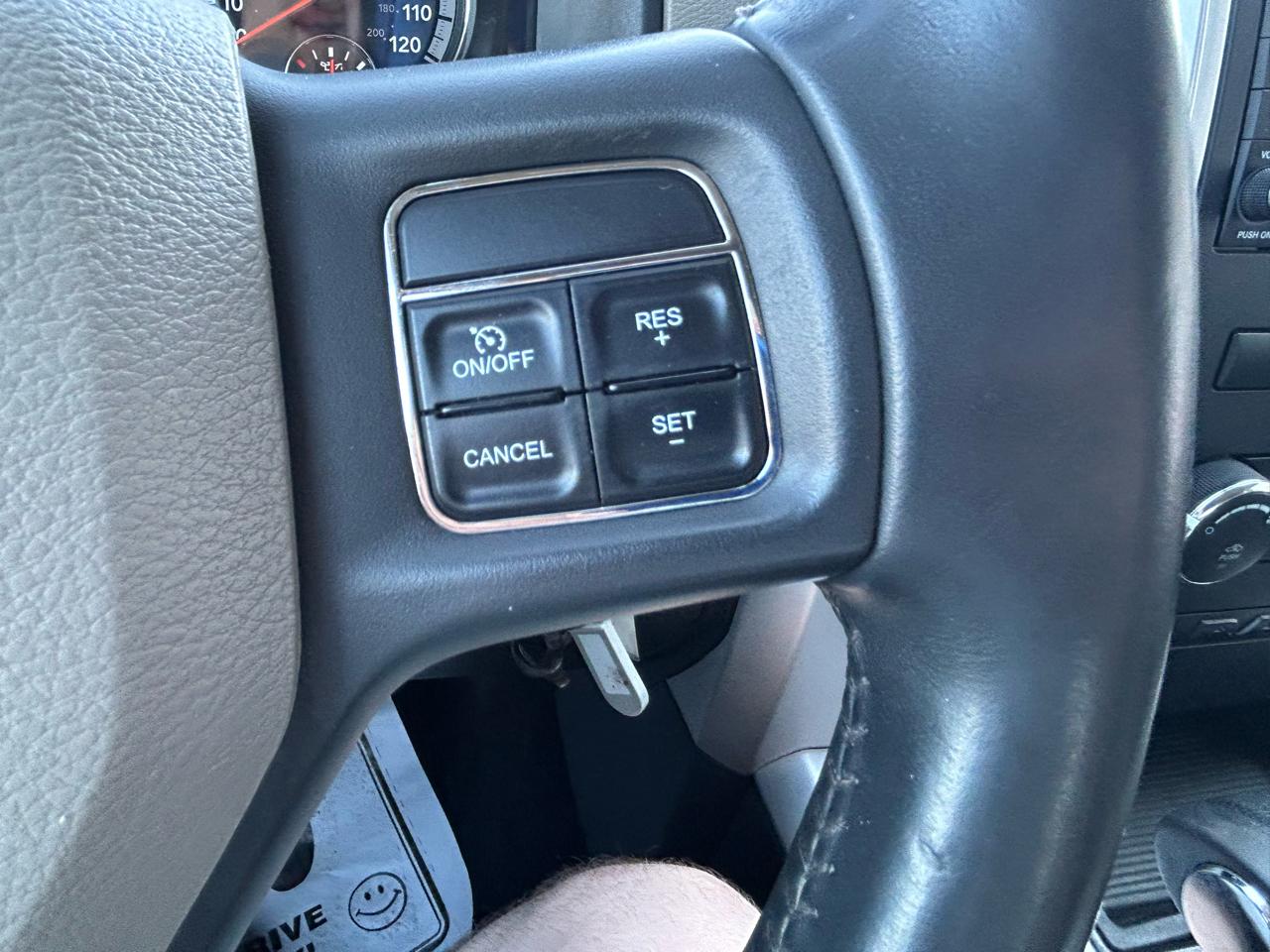 RAM 1500 SLT Crew Cab 4WD 2012