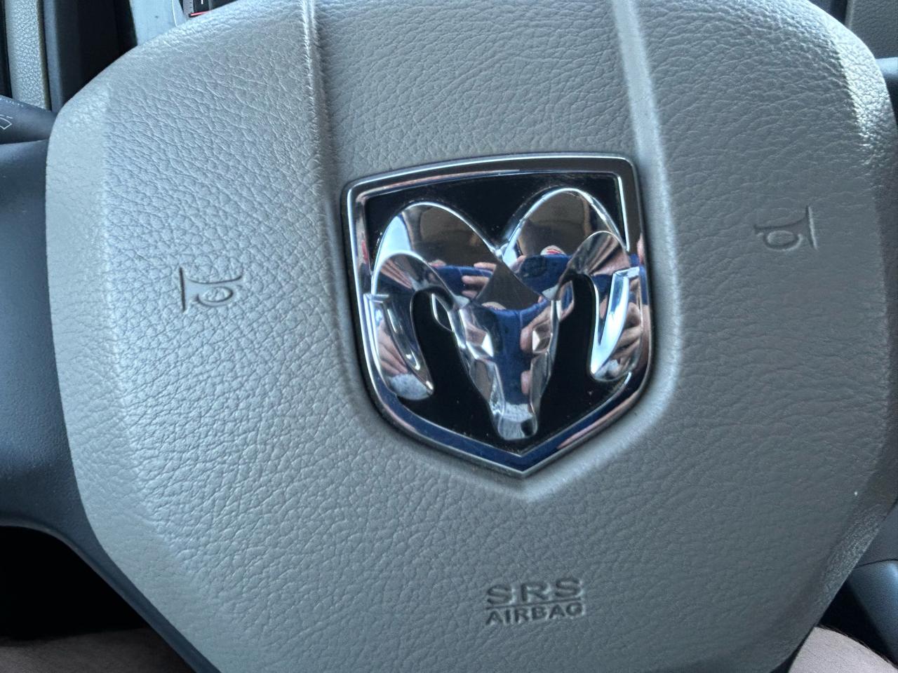 RAM 1500 SLT Crew Cab 4WD 2012