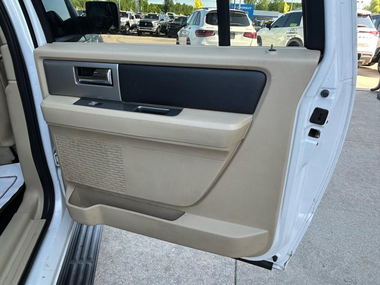 Ford Expedition EL XLT 2WD 2015