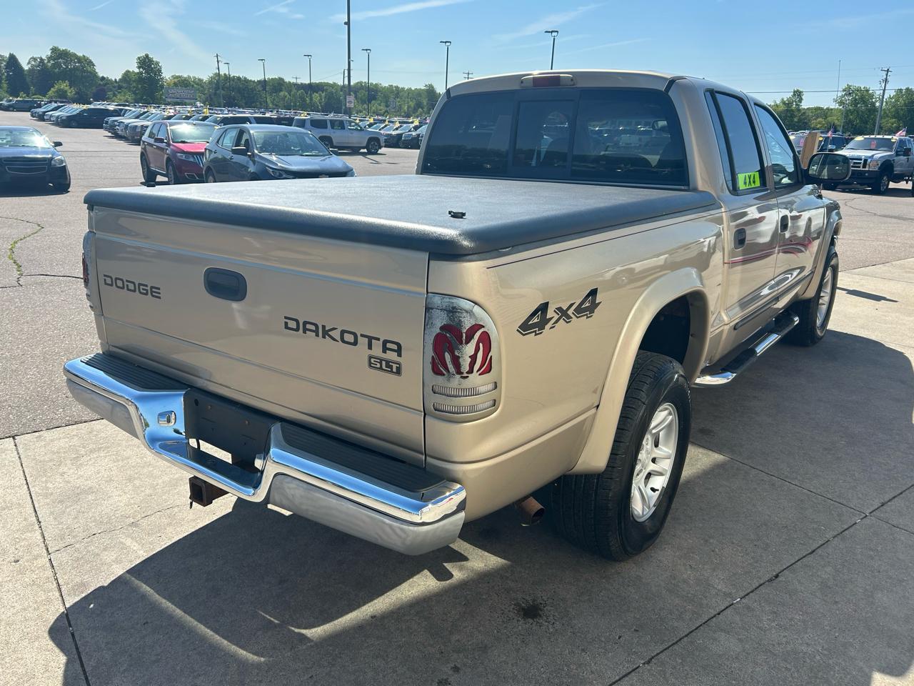 Dodge Dakota 4dr Quad Cab 131" WB 4WD SLT 2003