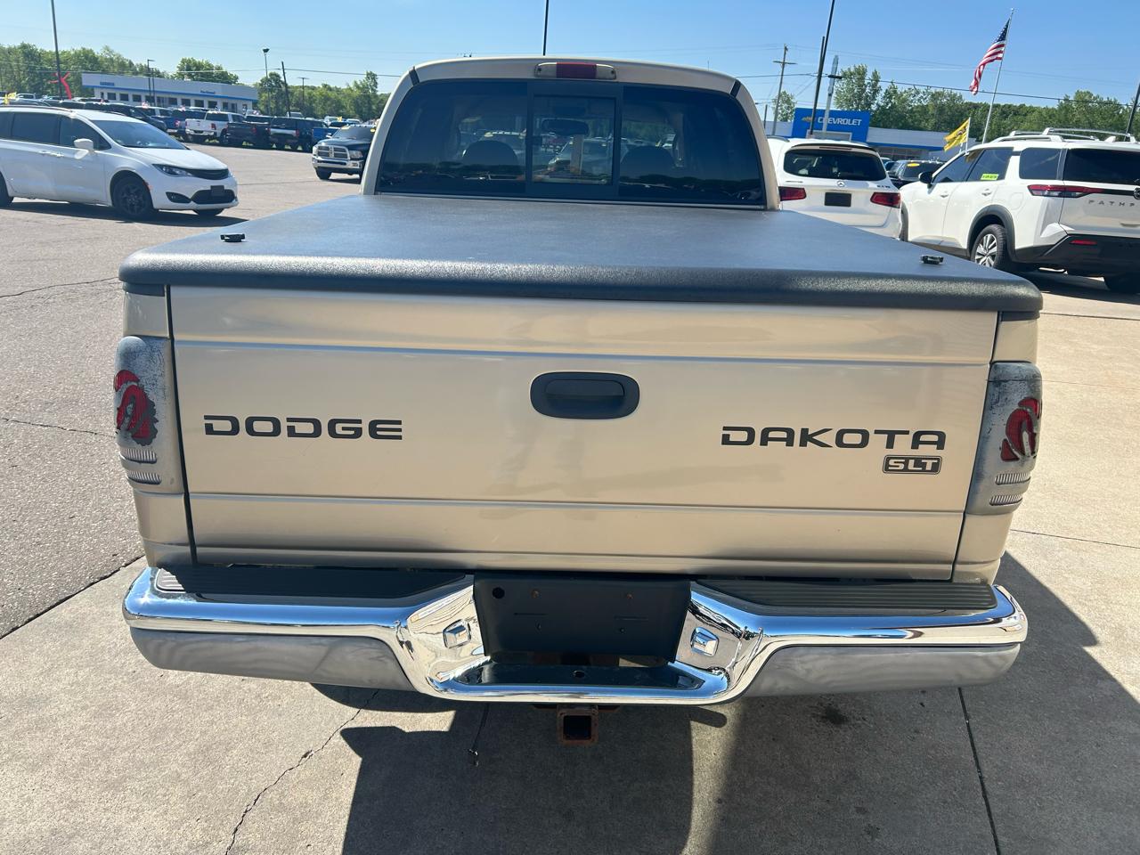 Dodge Dakota 4dr Quad Cab 131" WB 4WD SLT 2003
