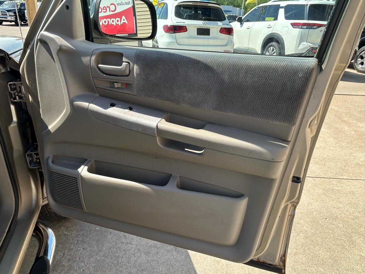 Dodge Dakota 4dr Quad Cab 131" WB 4WD SLT 2003