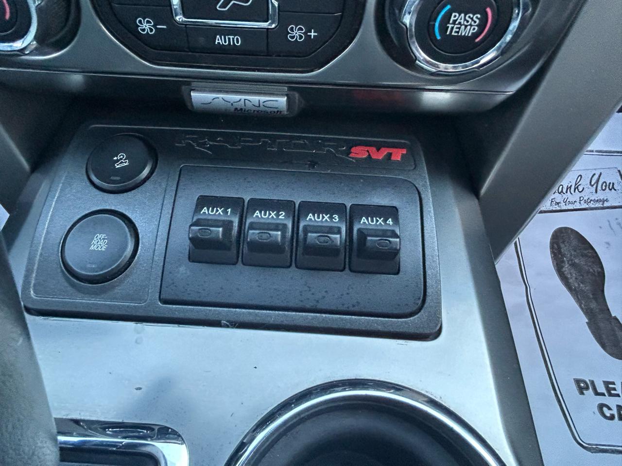 Ford F-150 SVT Raptor SuperCrew 5.5-ft. Bed 4WD 2013