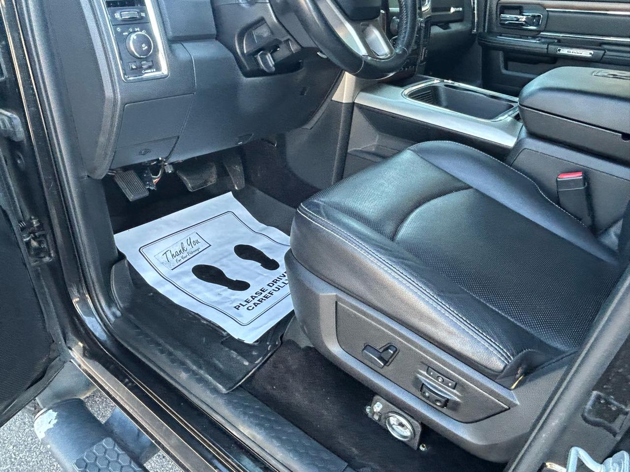 RAM 2500 Laramie Crew Cab SWB 4WD 2016