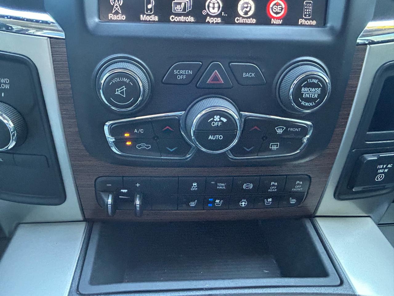 RAM 2500 Laramie Crew Cab SWB 4WD 2016