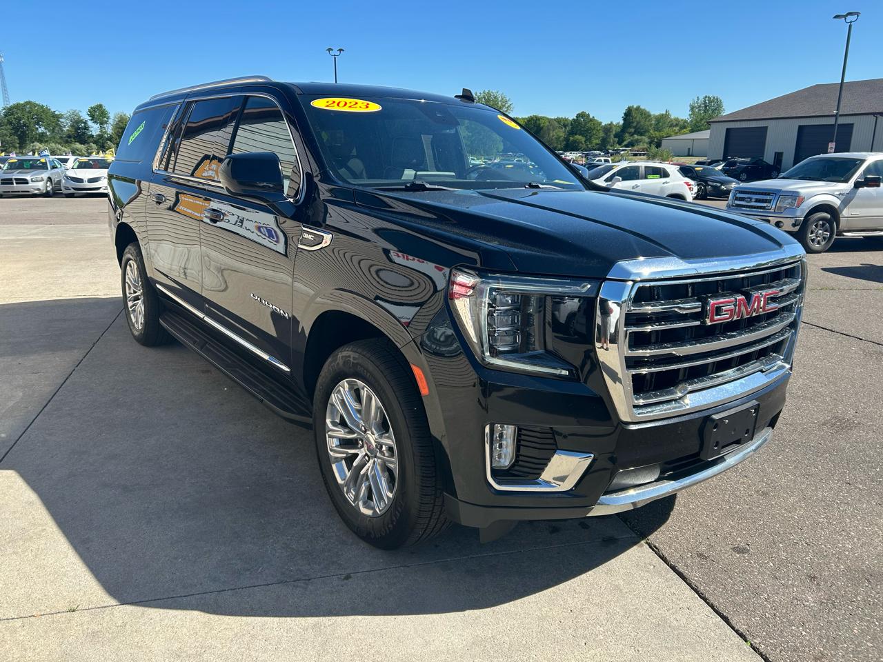 GMC Yukon XL SLT 4WD 2023