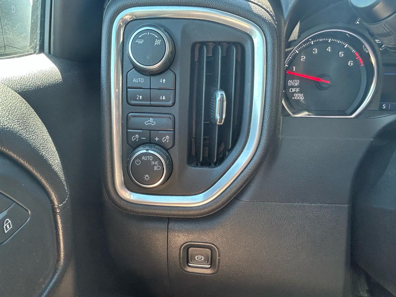 Chevrolet Silverado 1500 LT Double Cab 4WD 2019