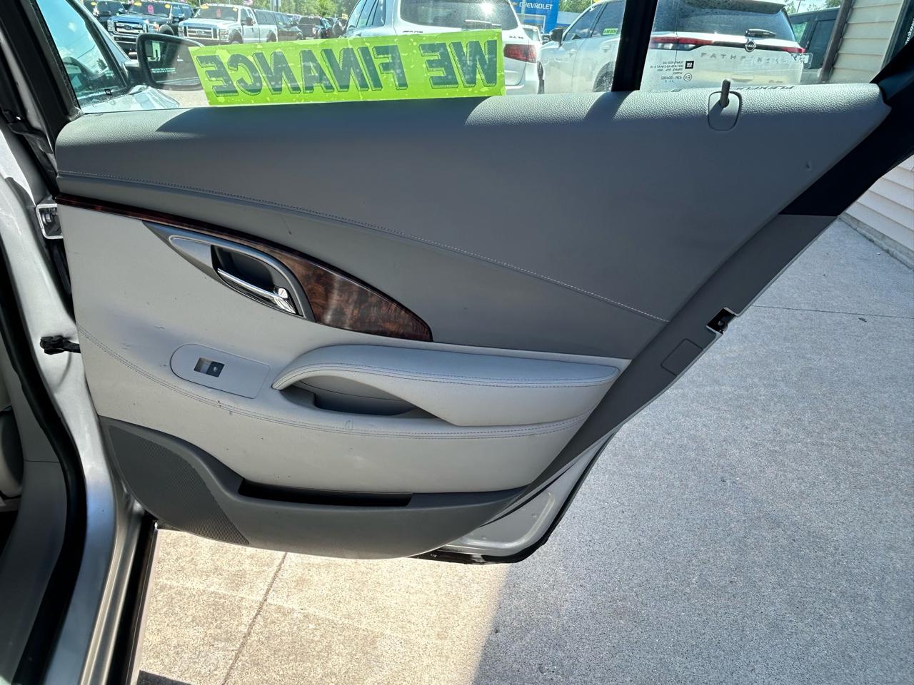 Buick LaCrosse 4dr Sdn Base FWD 2013