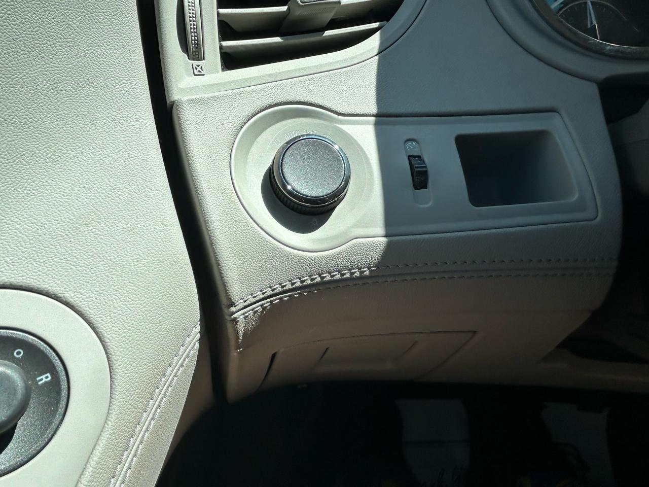 Buick LaCrosse 4dr Sdn Base FWD 2013