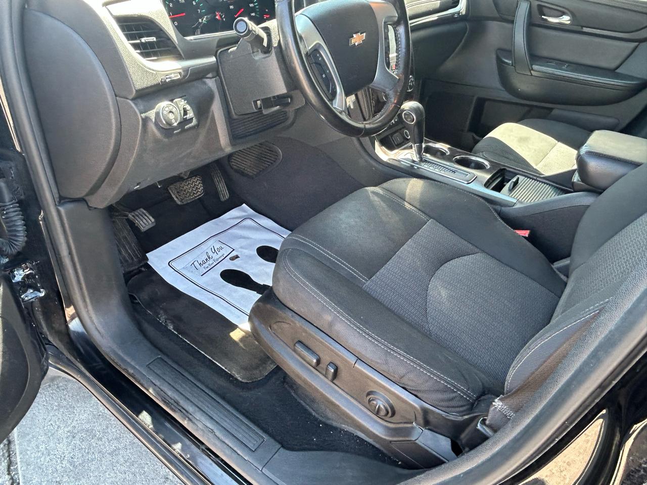 Chevrolet Traverse AWD 4dr LT w/1LT 2017