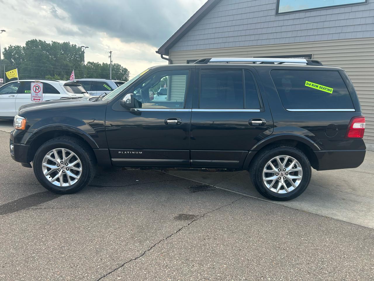 Ford Expedition 4WD 4dr Platinum 2015