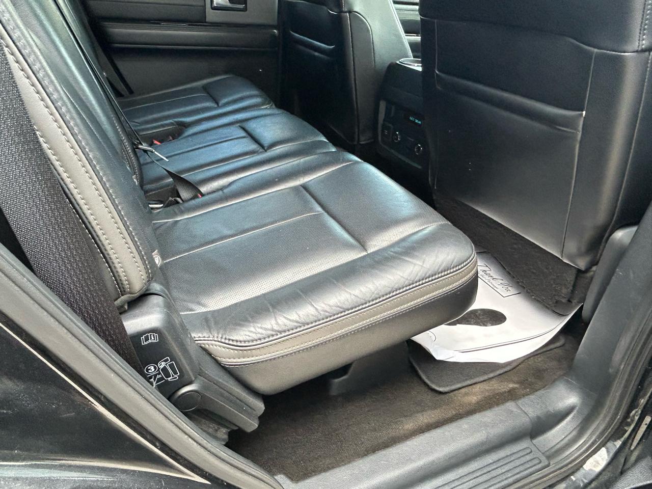 Ford Expedition 4WD 4dr Platinum 2015