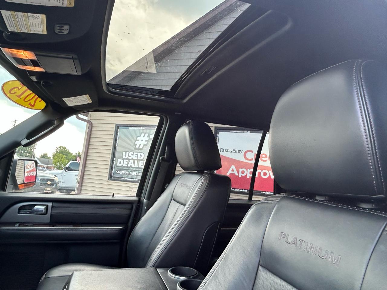 Ford Expedition 4WD 4dr Platinum 2015