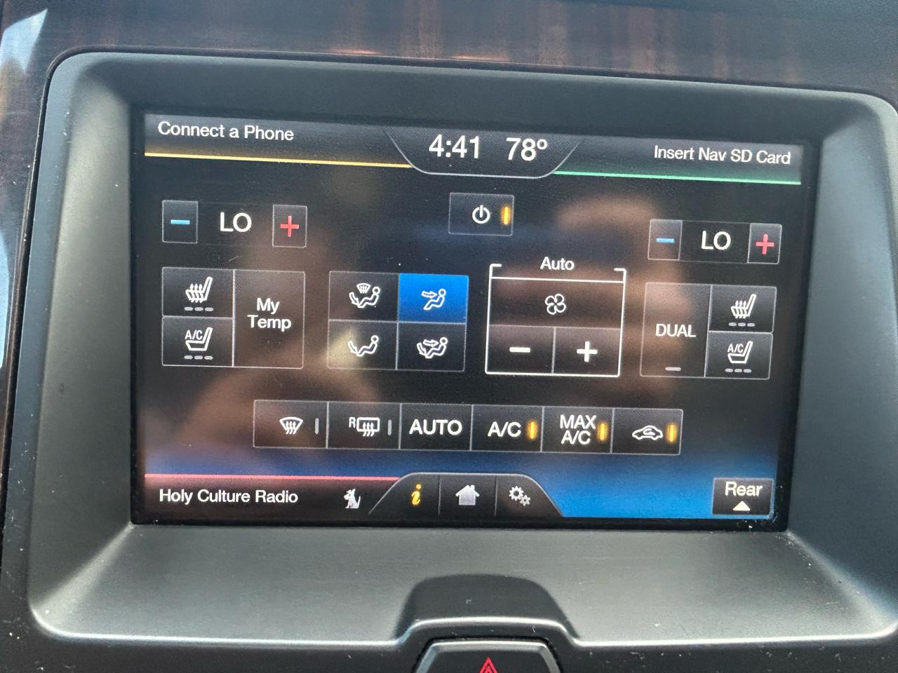 Ford Expedition 4WD 4dr Platinum 2015