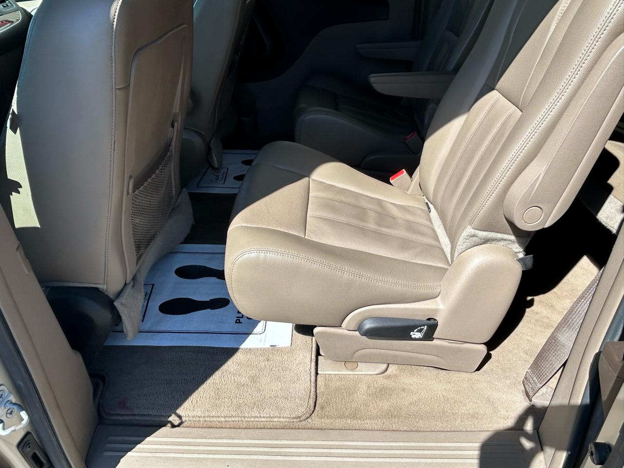 Chrysler Town & Country Touring 2014