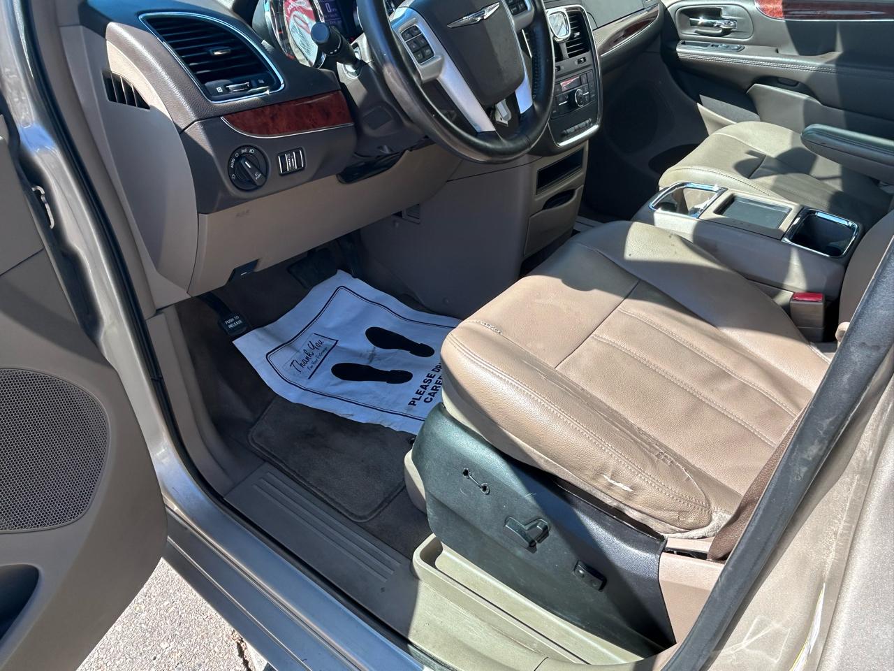 Chrysler Town & Country Touring 2014