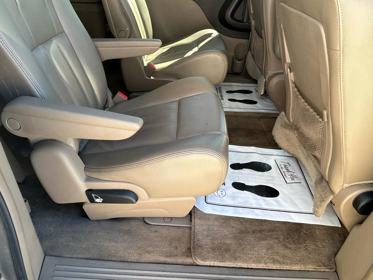 Chrysler Town & Country Touring 2014