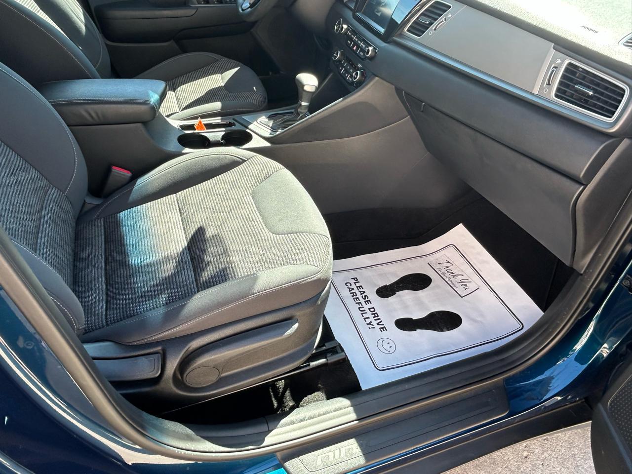 Kia Niro LX FWD 2019