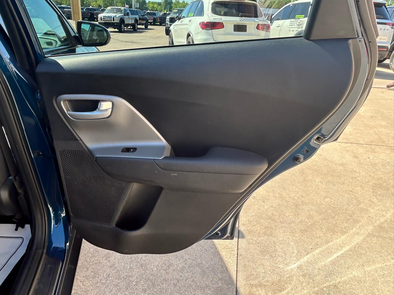 Kia Niro LX FWD 2019