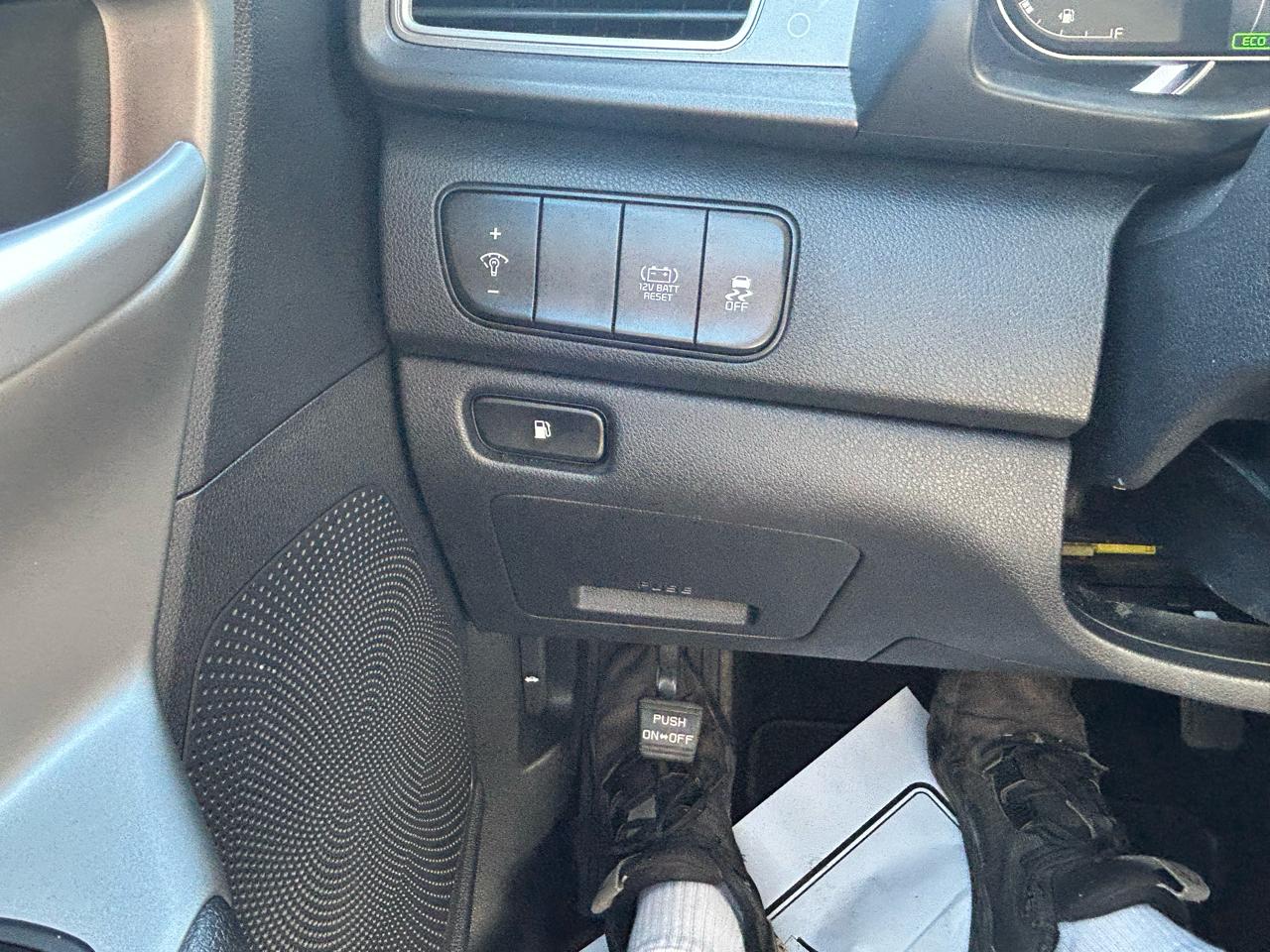 Kia Niro LX FWD 2019