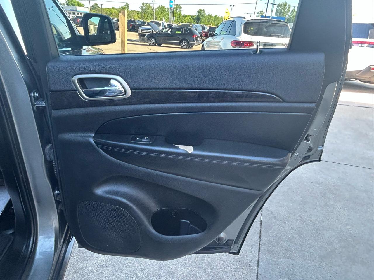 Jeep Grand Cherokee Laredo 4WD 2012