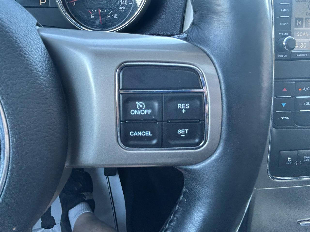 Jeep Grand Cherokee Laredo 4WD 2012
