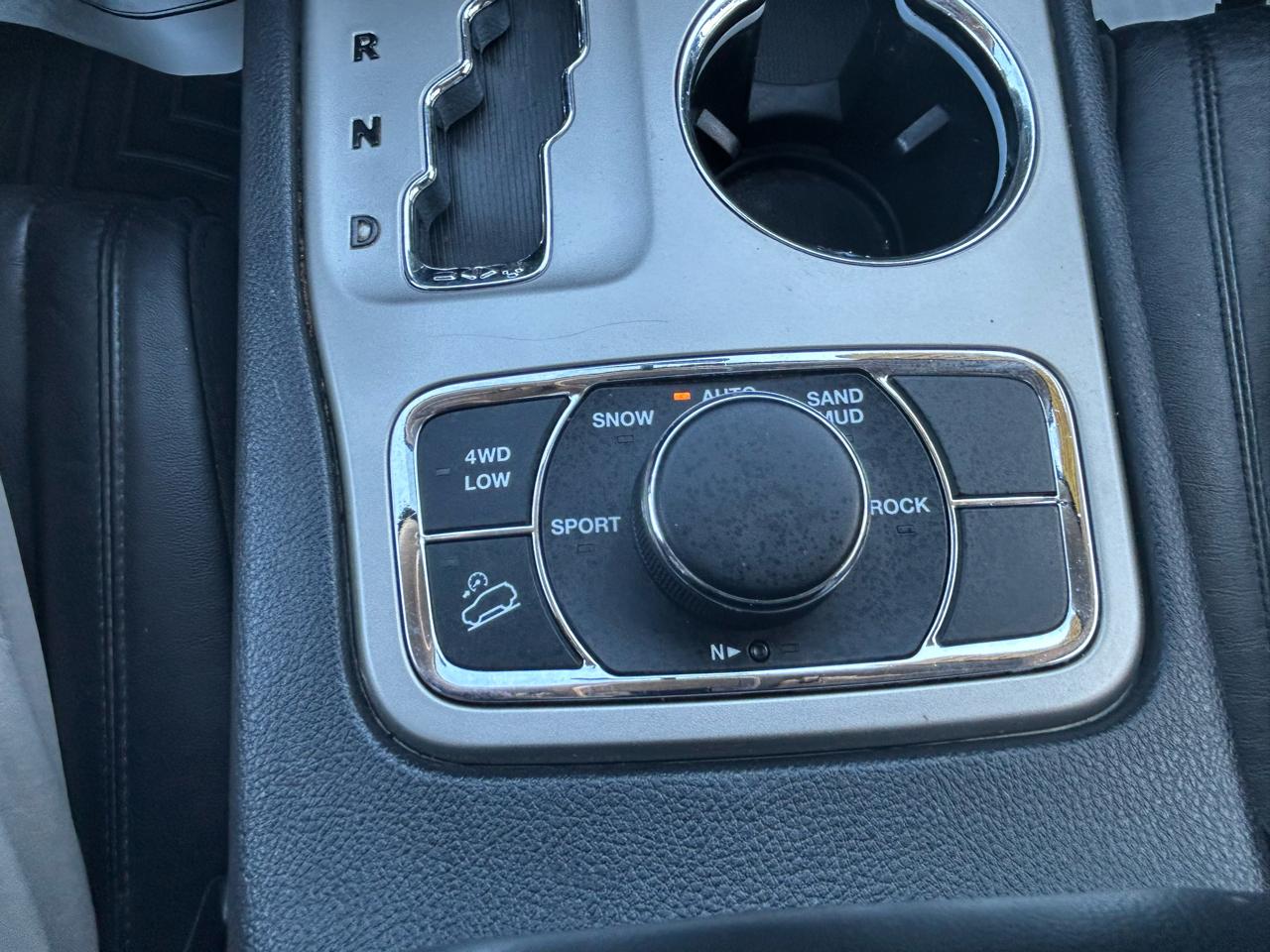 Jeep Grand Cherokee Laredo 4WD 2012