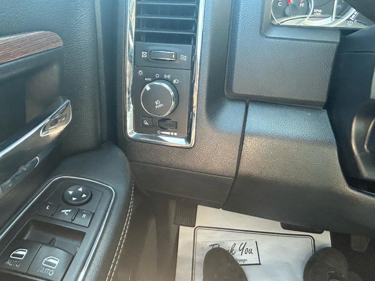 RAM 1500 Laramie Crew Cab SWB 4WD 2015