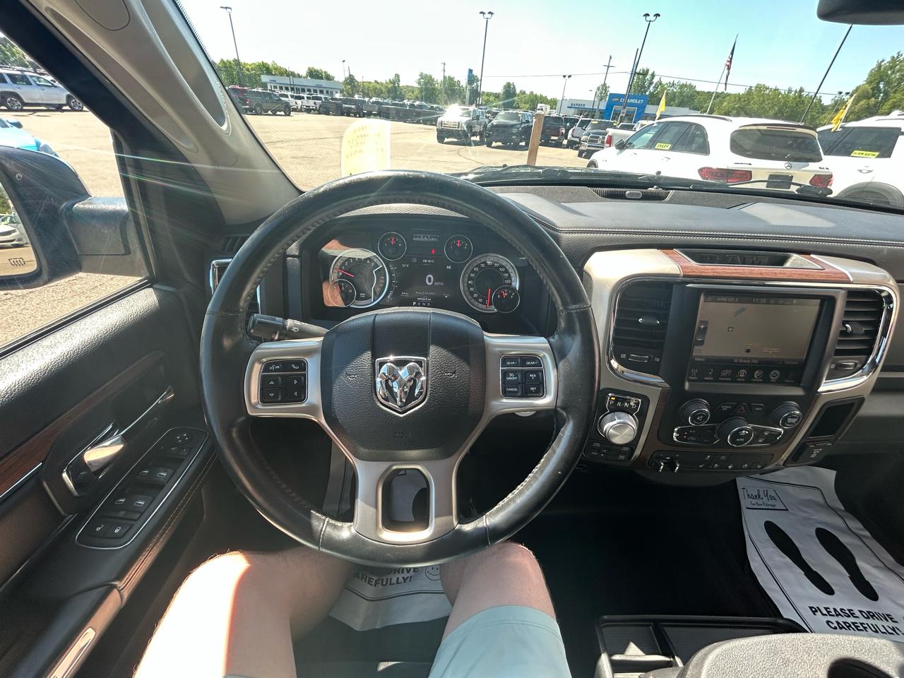 RAM 1500 Laramie Crew Cab SWB 4WD 2015