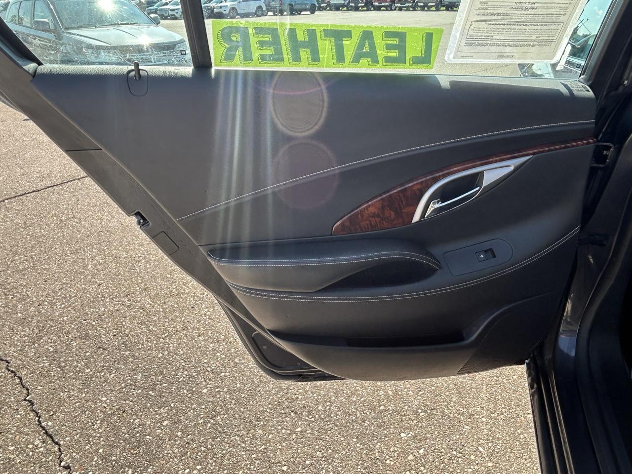 Buick LaCrosse 4dr Sdn Leather FWD 2013