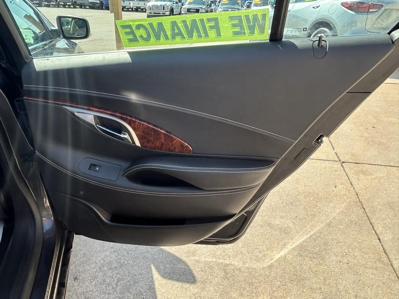 Buick LaCrosse 4dr Sdn Leather FWD 2013