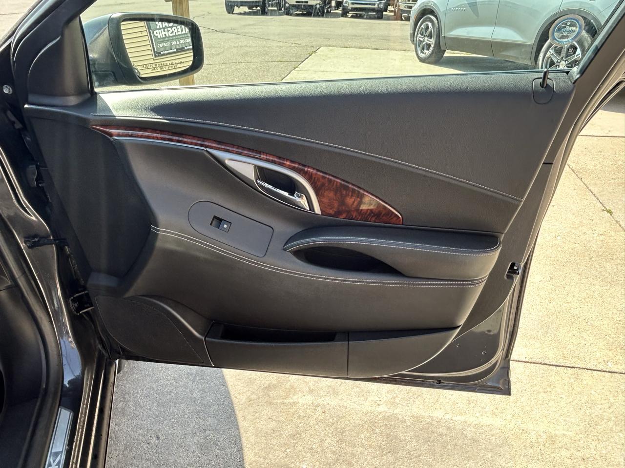 Buick LaCrosse 4dr Sdn Leather FWD 2013