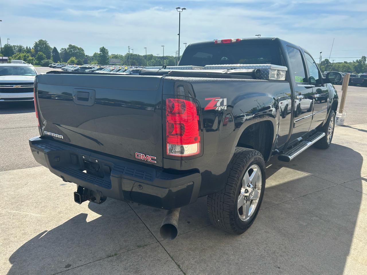 GMC Sierra 2500HD 4WD Crew Cab 153.7" Denali 2014