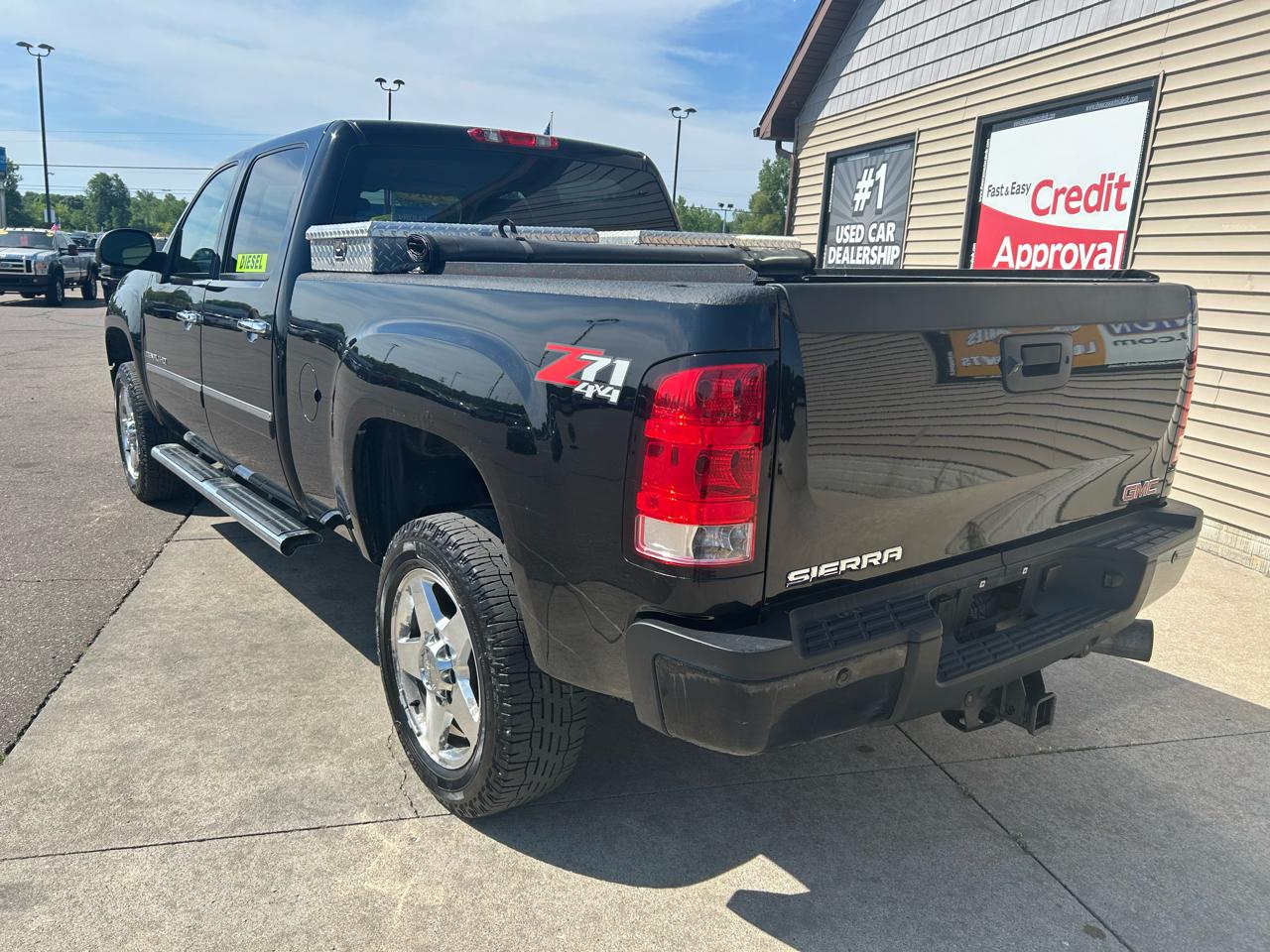 GMC Sierra 2500HD 4WD Crew Cab 153.7" Denali 2014
