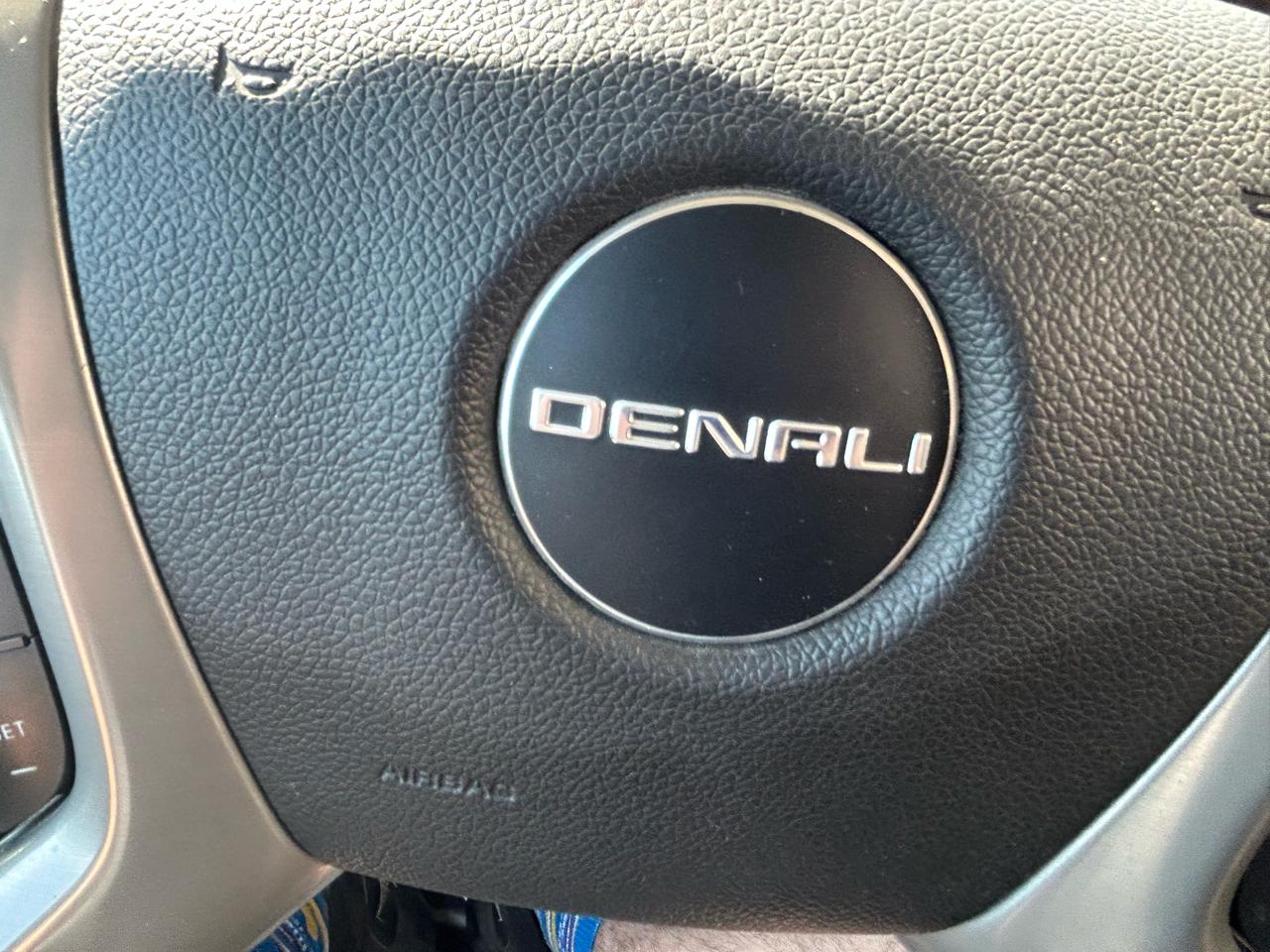 GMC Sierra 2500HD 4WD Crew Cab 153.7" Denali 2014